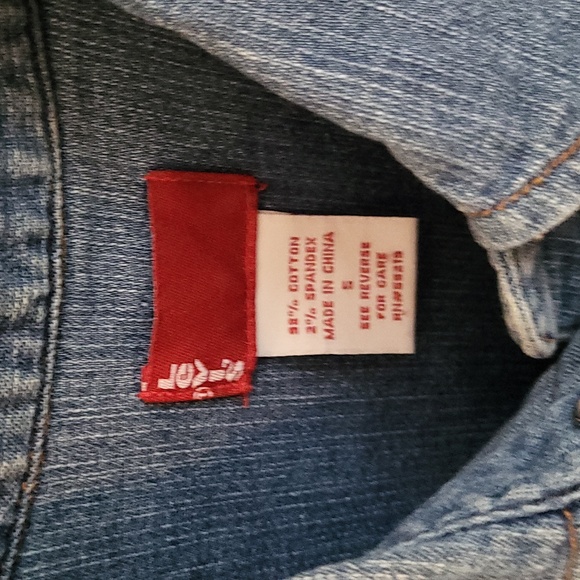 Levi's Denim Button Up Shirt - Picture 5 of 5